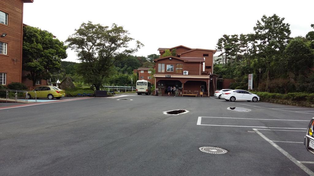 Arbon Youth Hostel & Resort Jeju Exterior photo