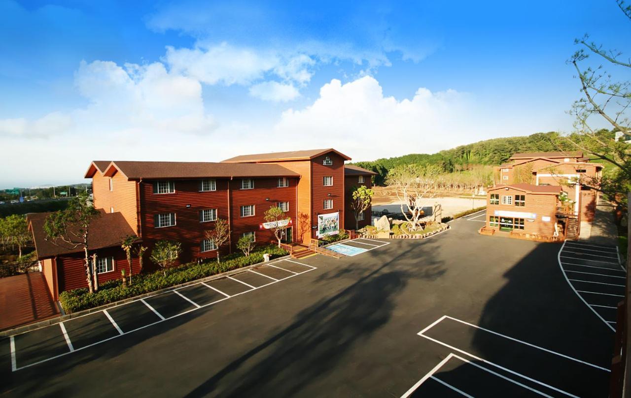 Arbon Youth Hostel & Resort Jeju Exterior photo