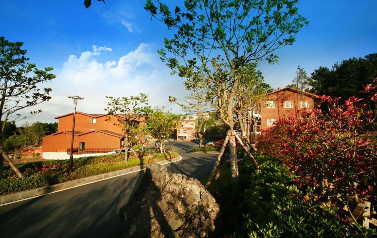 Arbon Youth Hostel & Resort Jeju Exterior photo